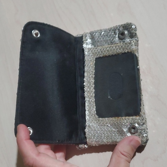 Silver quality sequins wallet 2 zipper compartments 3 slit pockets ID slot - Picture 5 of 10
